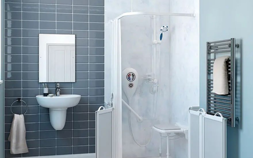Aménagement de salle de bain PMR pour le maintien à domicile des séniors
