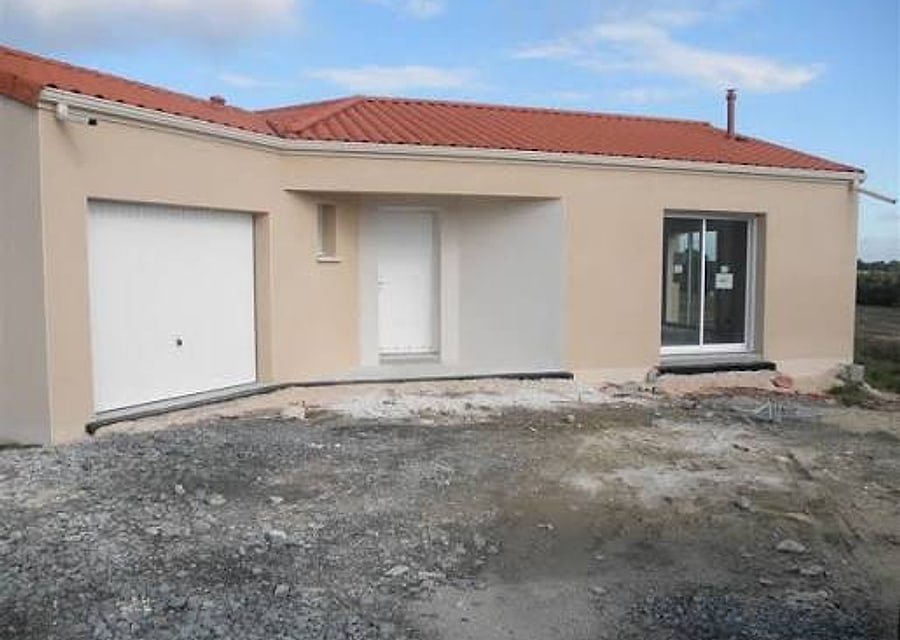 Isolation thermique par l'extérieur (ITE) — façade enduite d'une maison